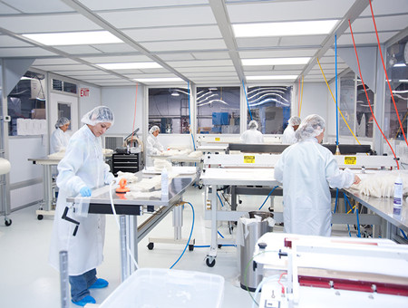 How Do We Produce Dust-Free Cleanroom Wipes?